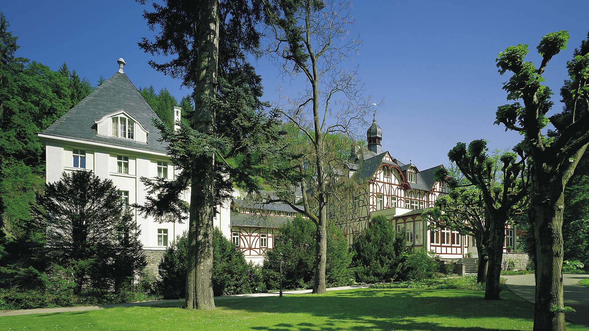 Hero-Parkschloesschen-Ayurveda-Hotel-Experience-Germany