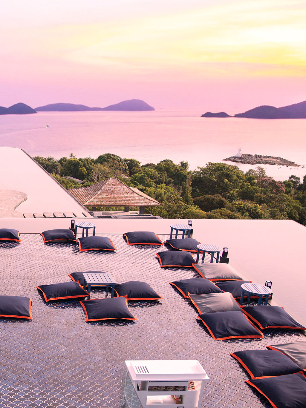 HeroTablet-Baba-Nest-coolest-rooftop-bar-experience-thailand