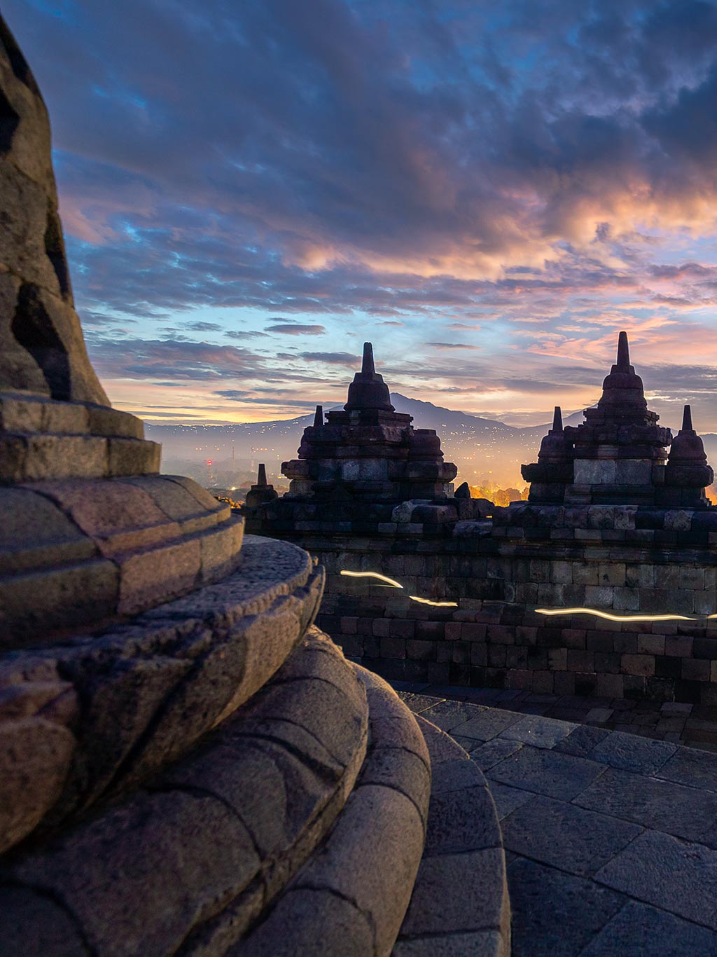 HeroTablet-Mesastila-Sunrise-Borobodur-hotel-experience-Java