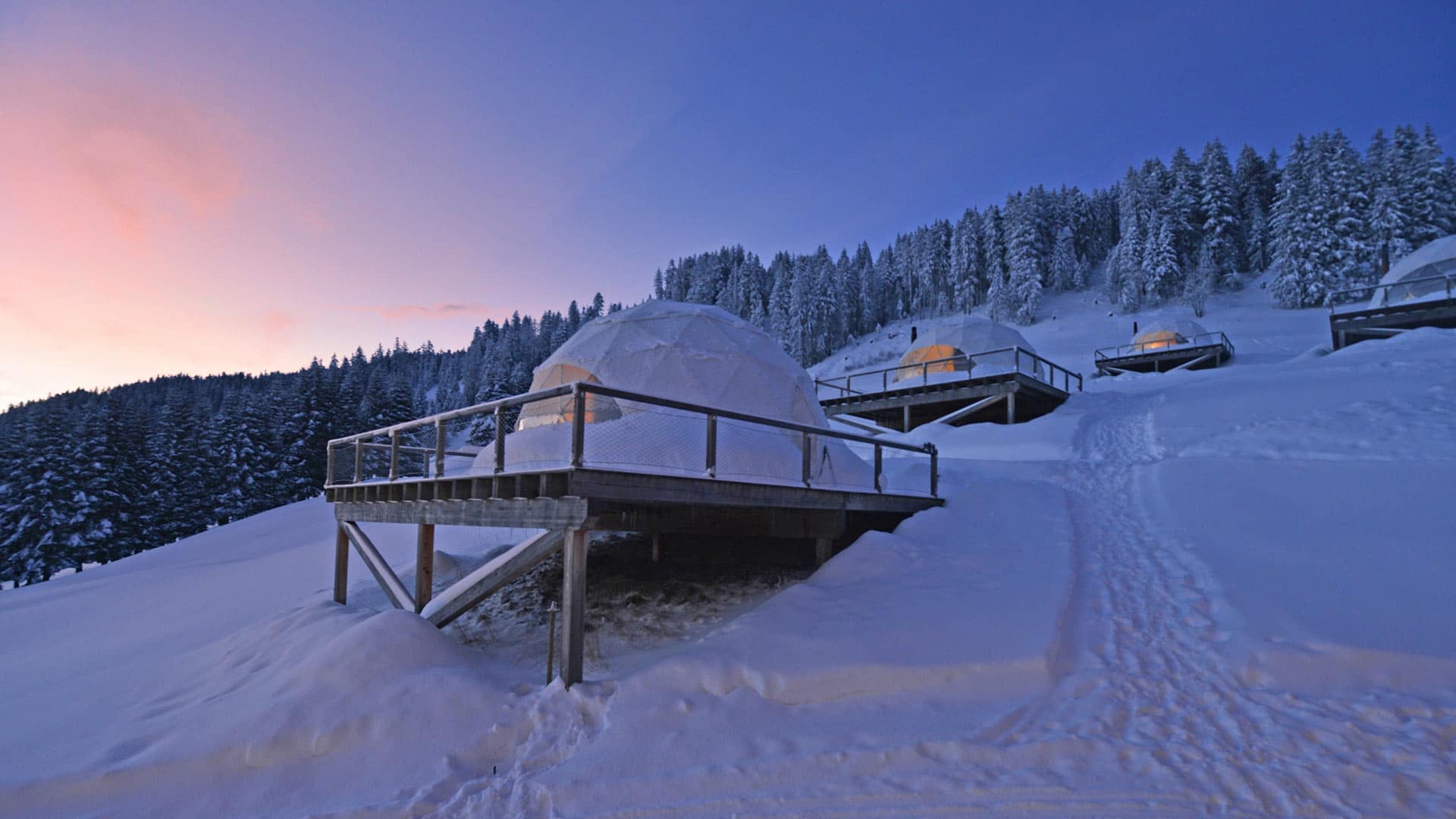 Hero-Whitepod_hotel-experience-switzerland