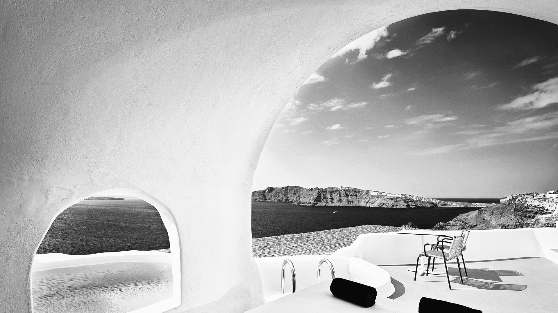 Outro-katikies-hotel-experience-santorini-greece